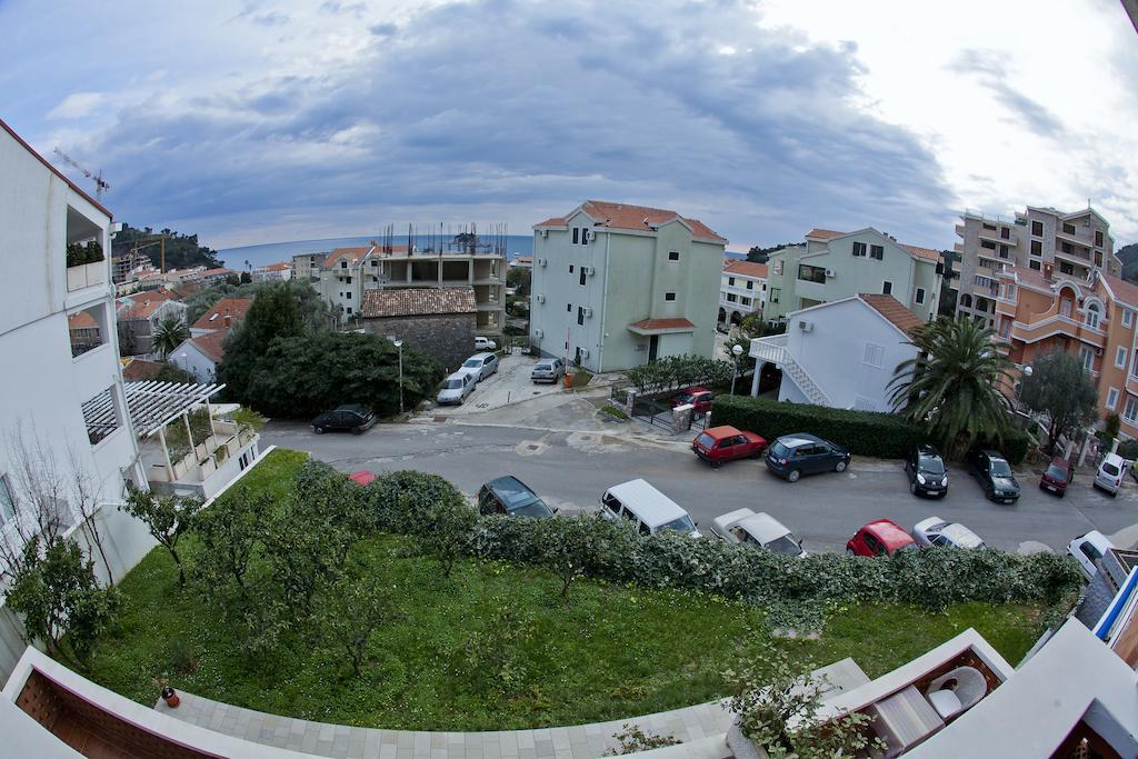 Apartments Mandarina Garden Petrovazzo Esterno foto
