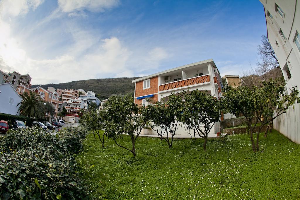 Apartments Mandarina Garden Petrovazzo Esterno foto